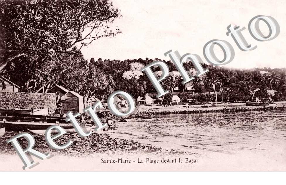 la plage devant le bazar