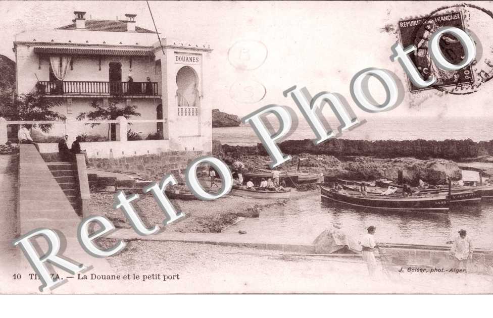 La douane et le petit port