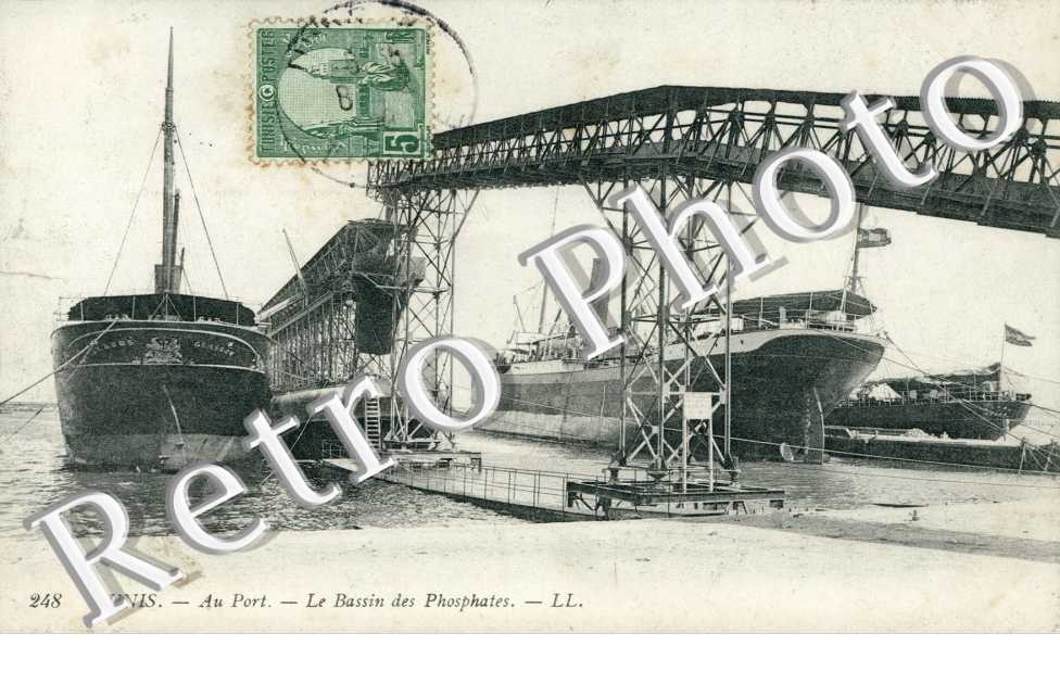 Au Port, le Bassin des Phosphates