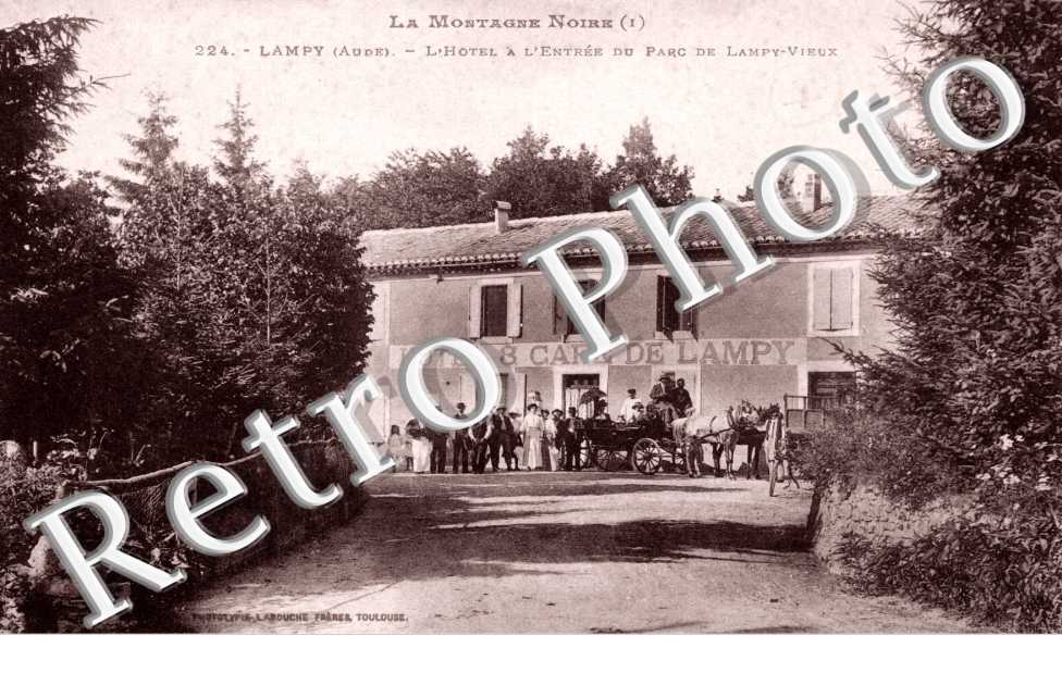 l'hotel a l'entree du parc de Lampy-Vieux
