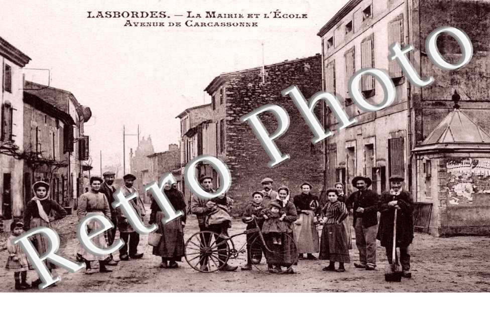 LASBORDES  La mairie et l'ecole Avenue de Carcassonne