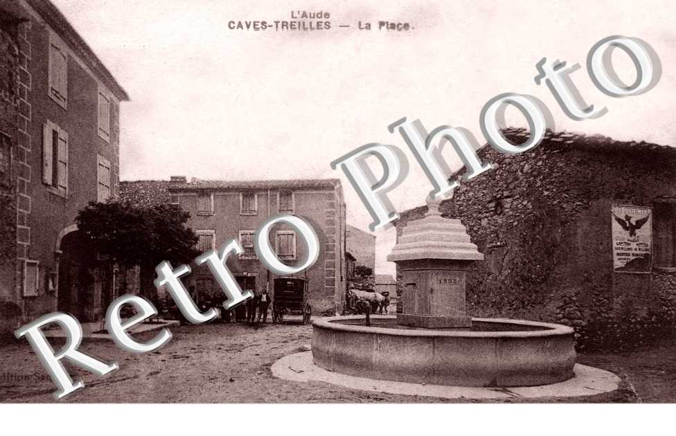 Caves-Treilles La place