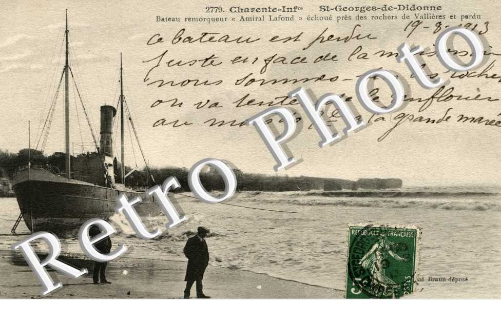 Bateau remorqueur "Amiral Lafond" echoue pres de rochers de Vallieres et perdu