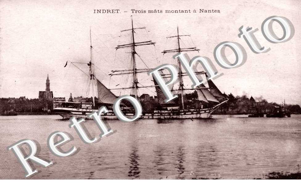 Indret - Trois mats montant a Nantes