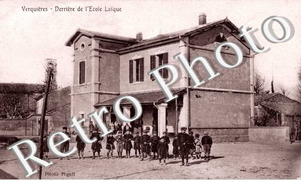 Derriere de l'Ecole Laique