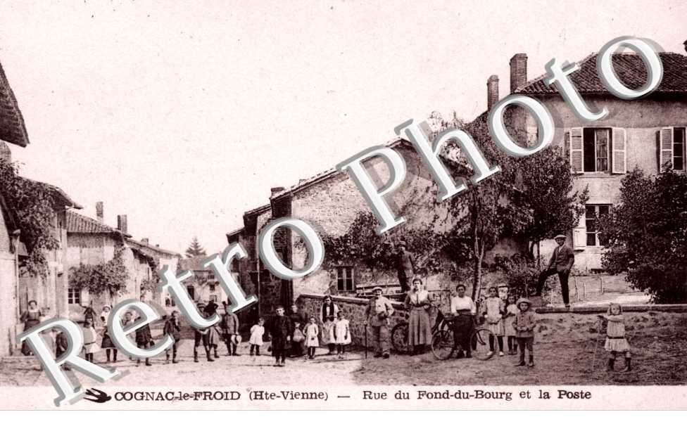 Rue du Fond du Bourg et la Poste