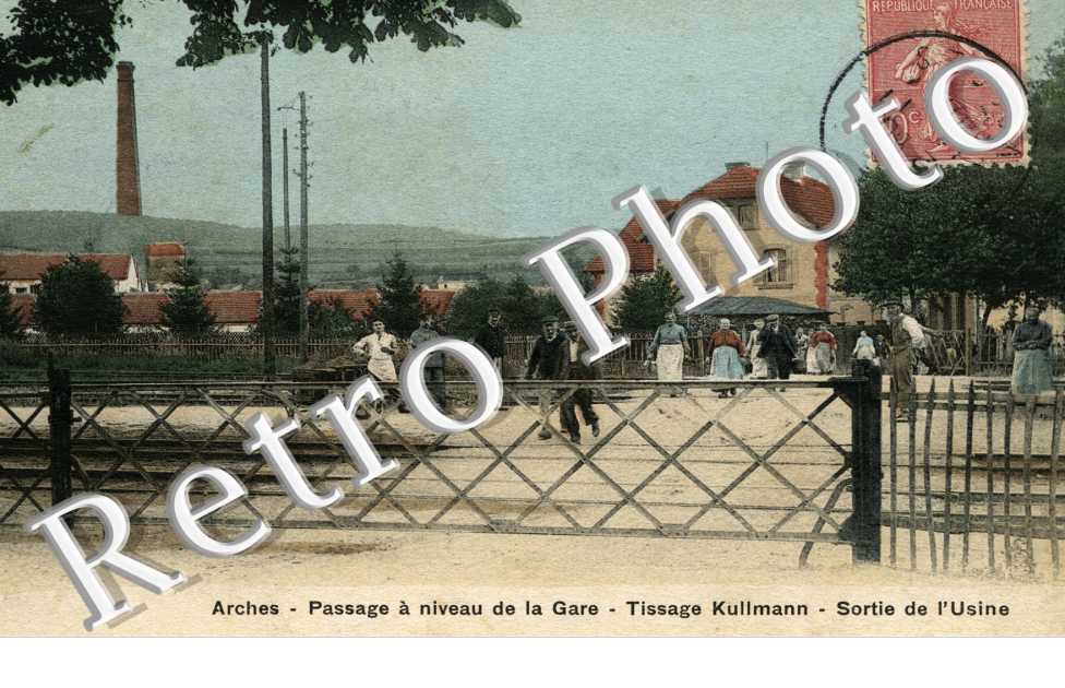 Passage a niveau de la Gare - Tissage Kullmann - Sortie del'Usine