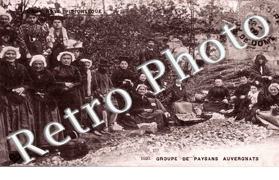 groupe de paysans auvergnats