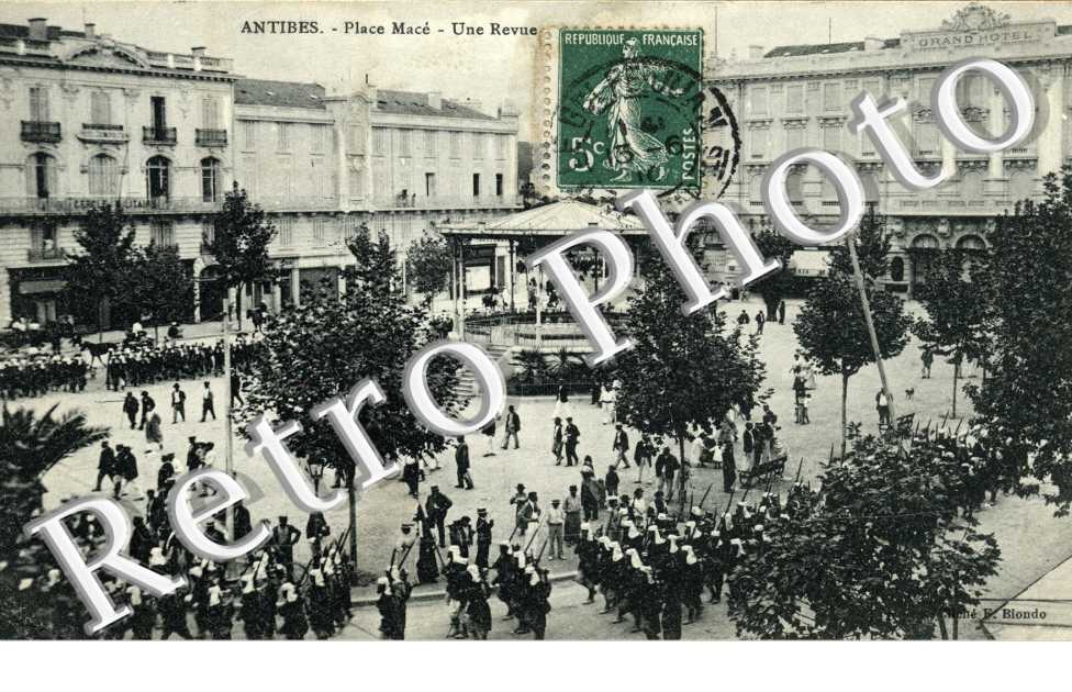 place Mace - une revue