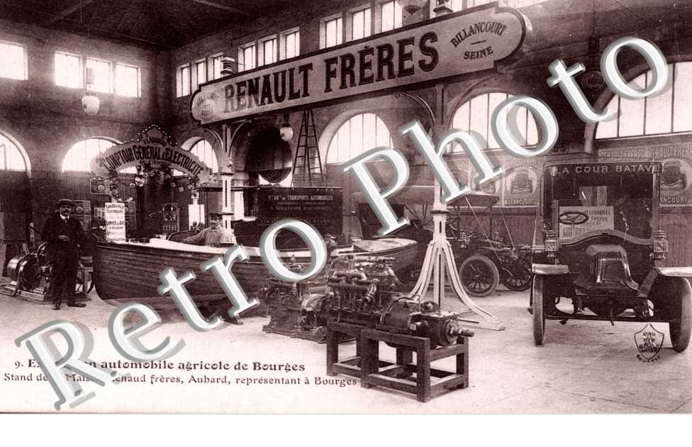 Exposition automobile agricole de Bourges - stand de la maison Renault Freres, Aubard, representant a Bourges