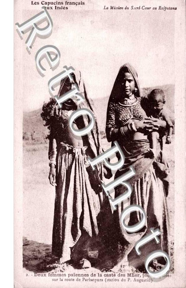 deux femmes paiennes de la caste des Mher