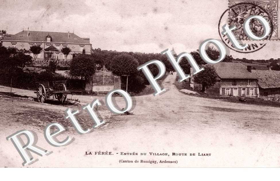 Entree du Village, Route de Liart