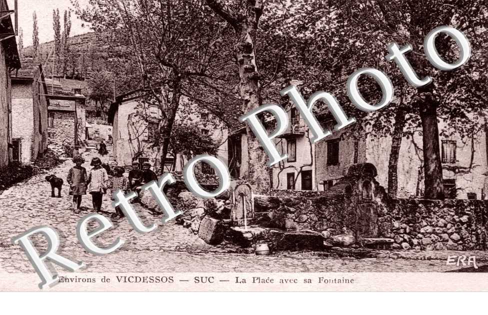 la place avec sa fontaine