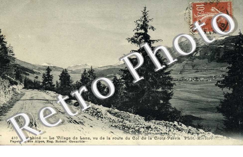 le Village vu de la route du Col de la Croix Perrin