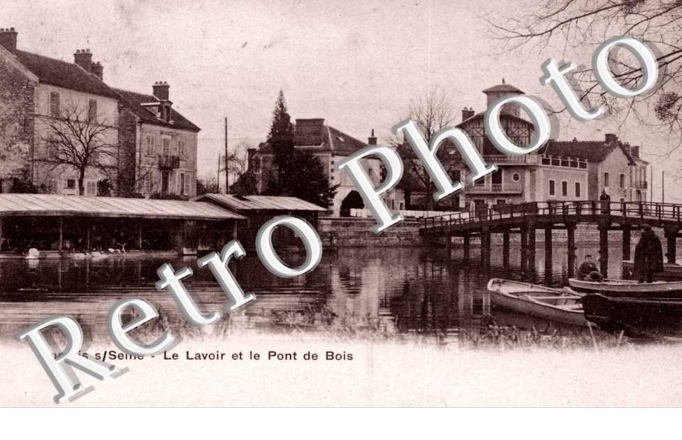 le Lavoir et le pont de bois
