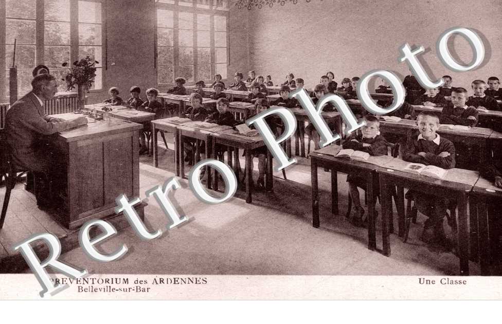 BELLEVILLE SUR BAR Preventorium, une Classe