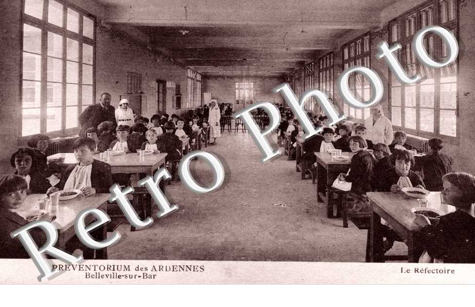 BELLEVILLE SUR BAR  Preventorium le refectoire