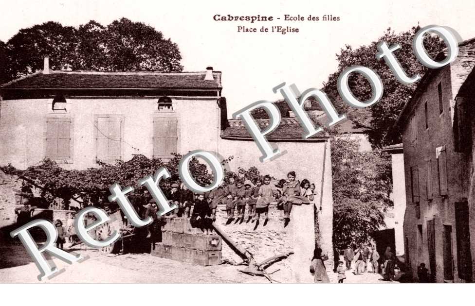 ecole des filles Place de l'eglise