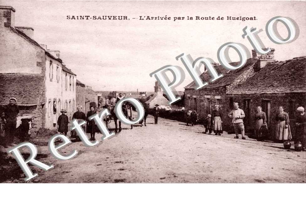 l'arrivee par la route de Huelgoat