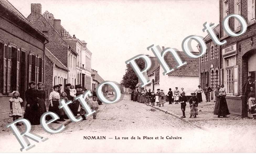 La rue de la Place et le Calvaire