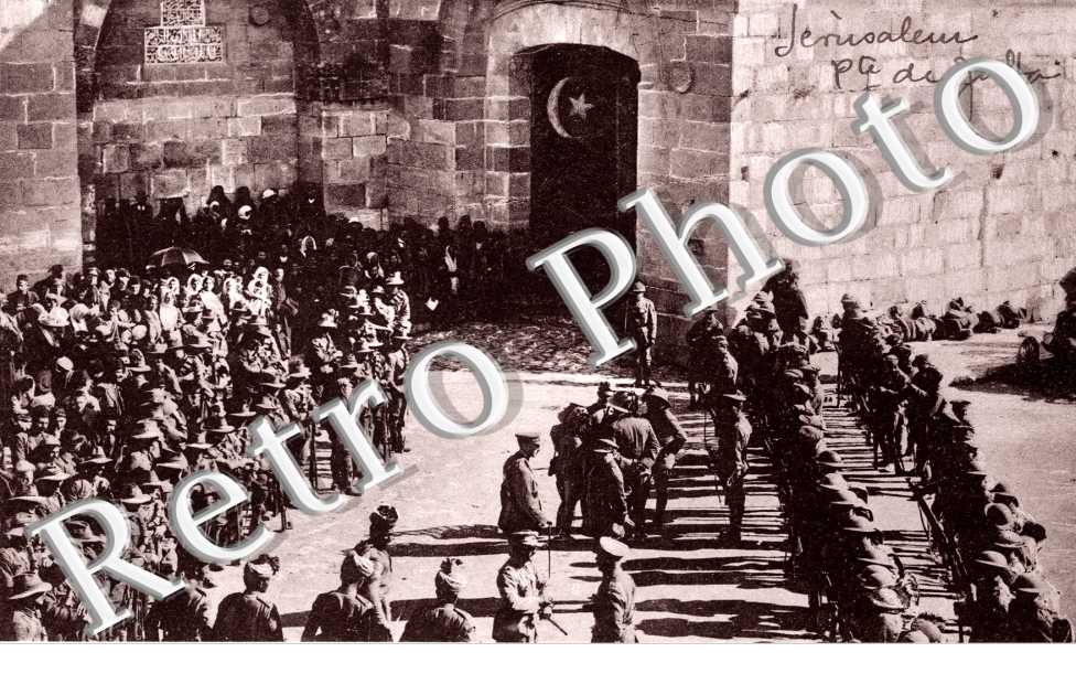 Jaffa Gate - porte de Jaffa Attendant l'entree officielle du general Allenby