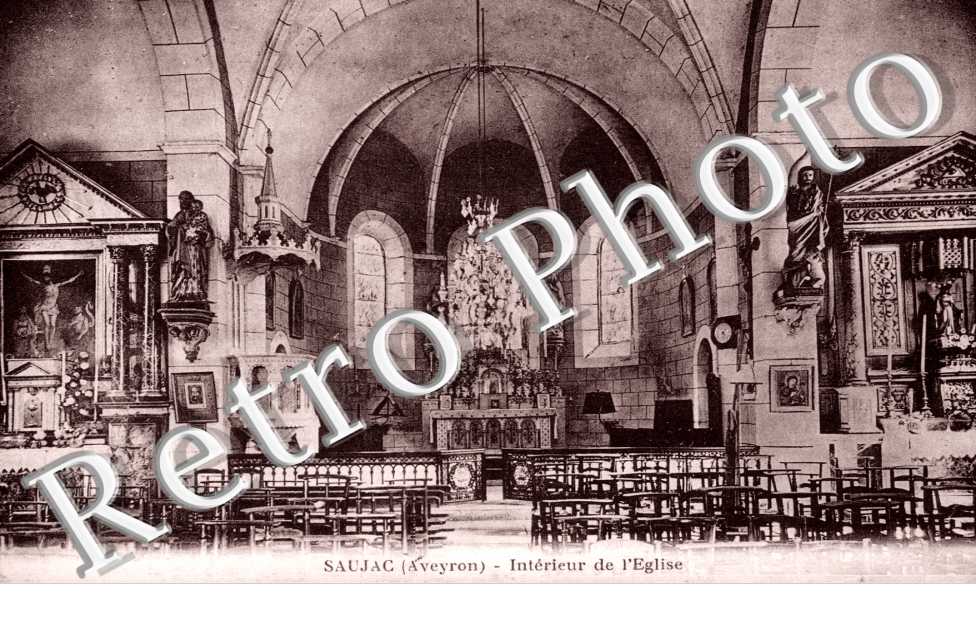 Interieur de l'eglise
