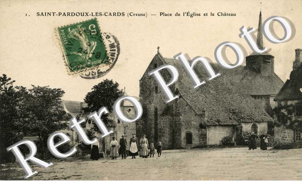 place de l'eglise et le chateau