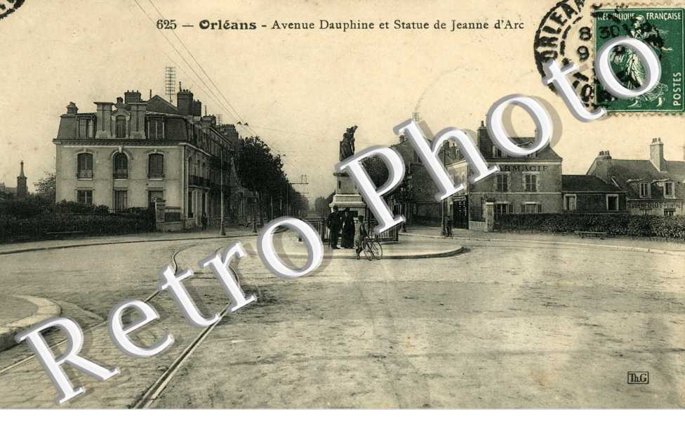 Avenue Dauphine et statue de Jeanne d'Arc