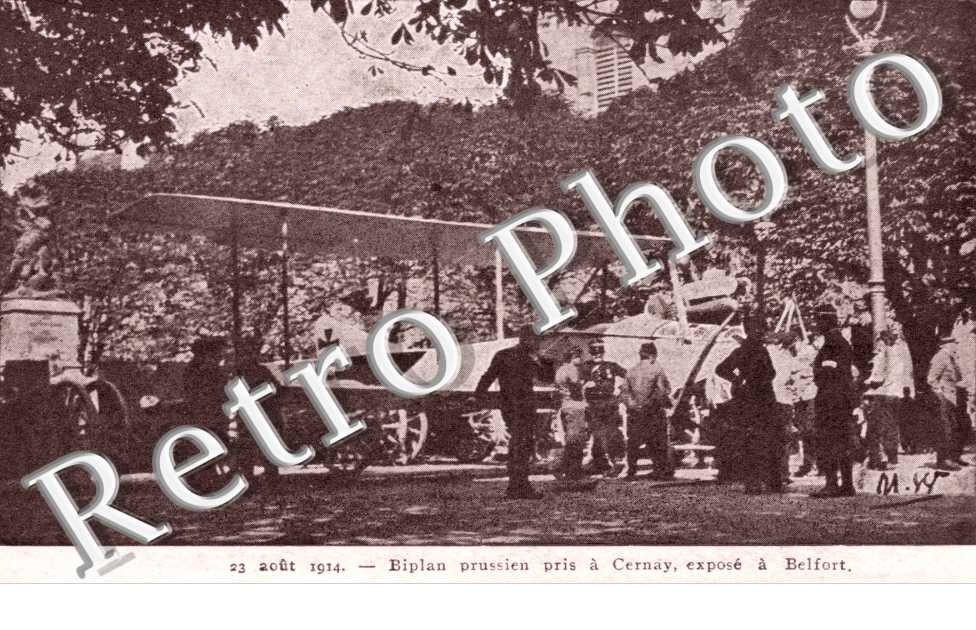 Biplan prussien pris a Cernay, expose a Belfort - 23 aout 1914