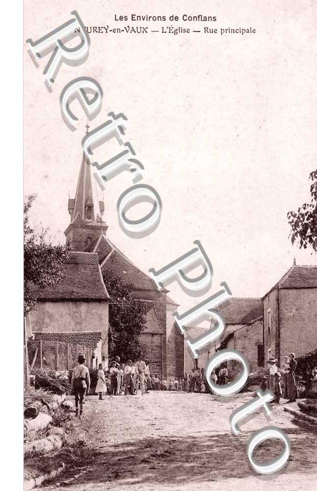 Eglise et Rue Principale