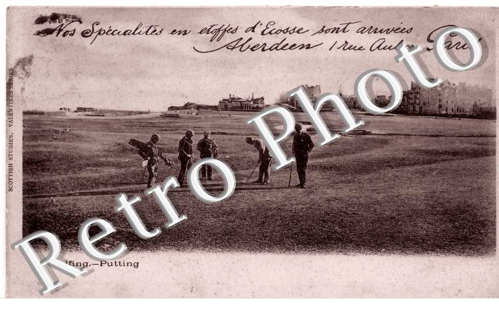 Golfing  Putting