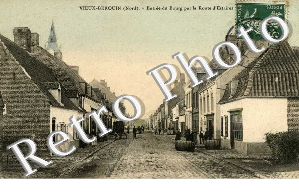 entree du bourg par la route d'Estaires