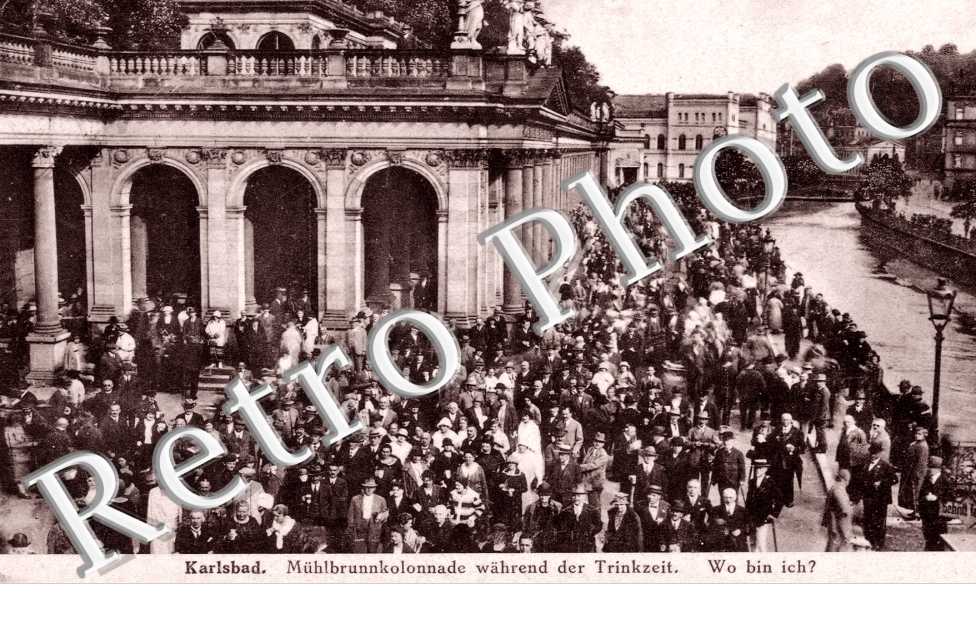 Karlsbad, Muhlbrunnkolonnade wahrend der Trinkzeit