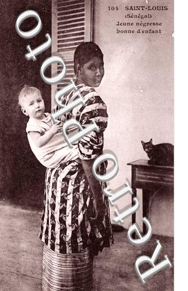 Jeune Senegalaise bonne d'enfant