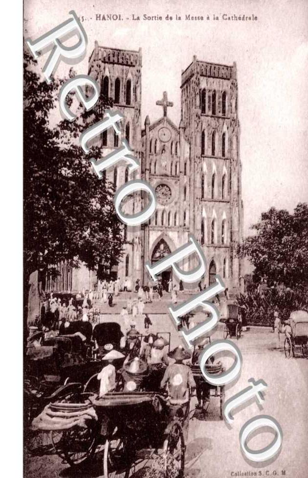 La Sortie de la Messe a la Cathedrale