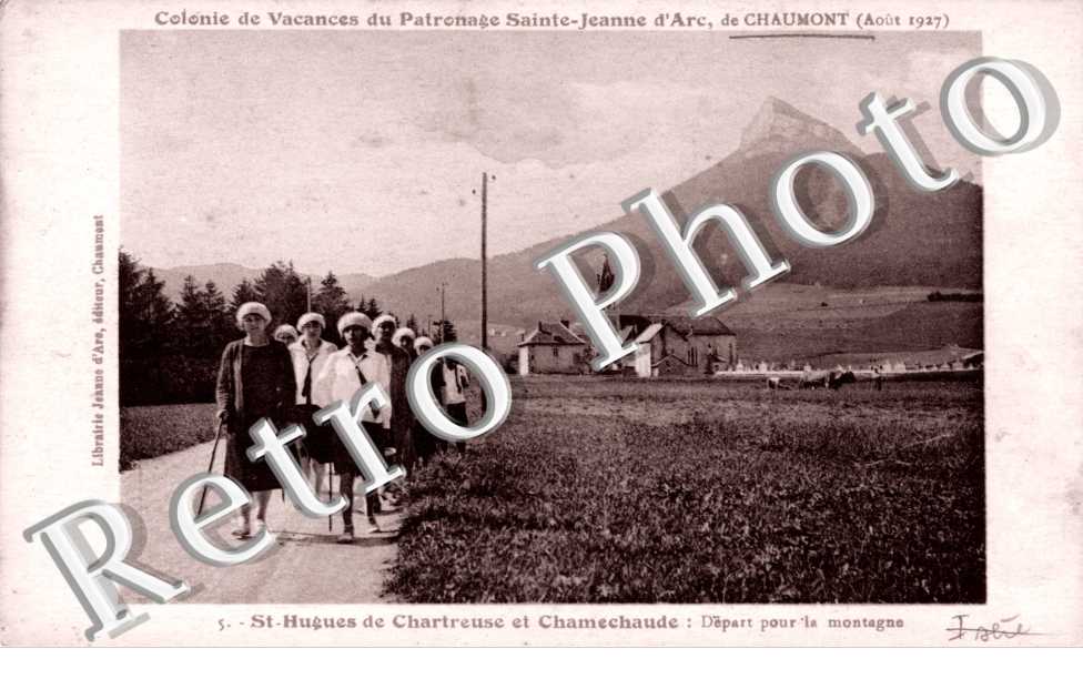 colonie de vacances du patronage Sainte Jeanne d'Arc  La Grande Chartreuse dans son nid au pied du Grand Som  Depart pour la montagne