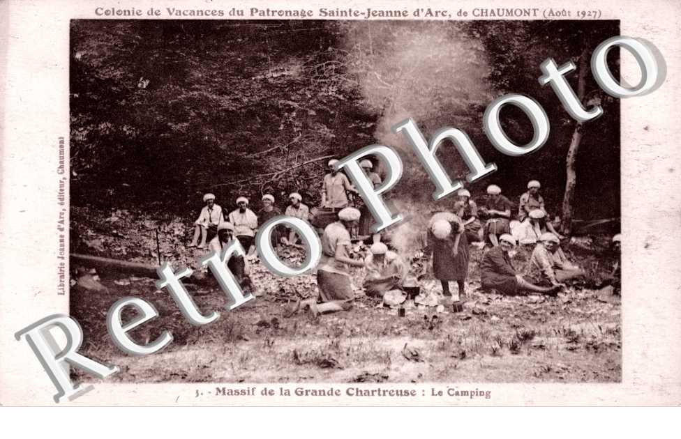 colonie de vacances du patronahe Sainte Jeanne d'Arc  La Grande Chartreuse dans son nid au pied du Grand Som le Camping