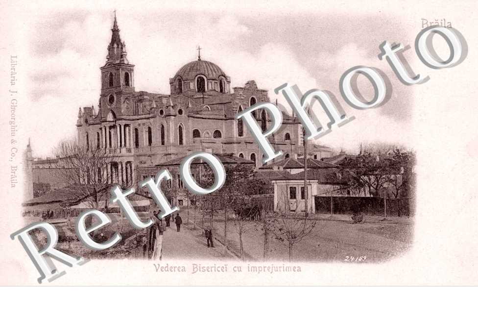 Vederea Bisericei cu imprejurimea