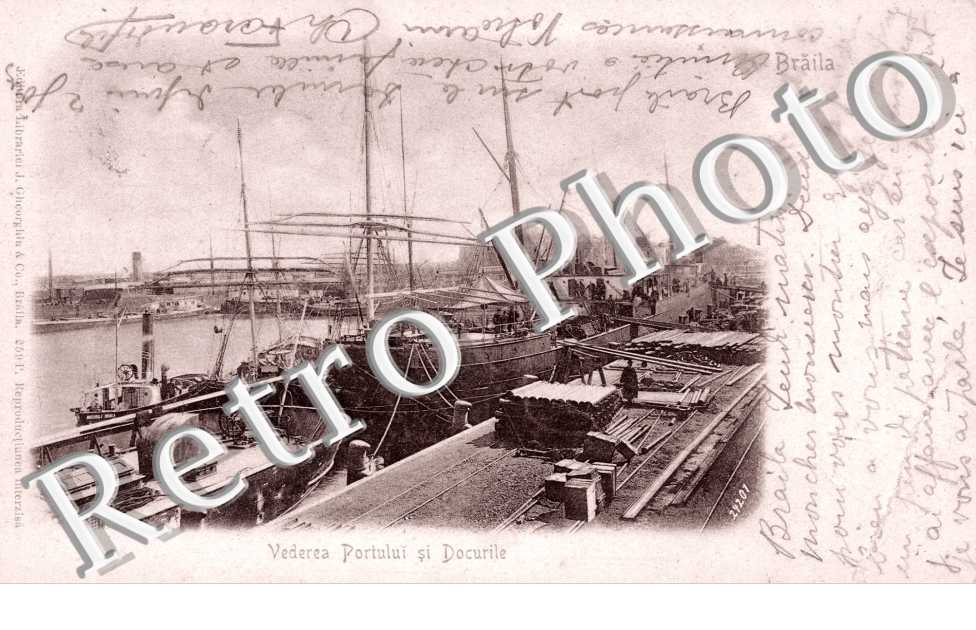 Vederea Portului si Docurile