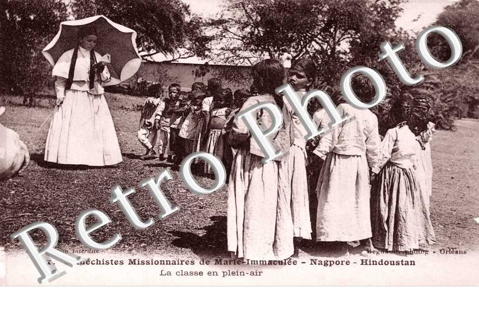 Catechistes Missionnaires de Marie Immaculee, Classe en Plein Air