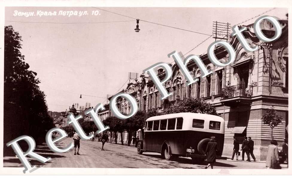 Semplin, Zimony, (une rue animee)