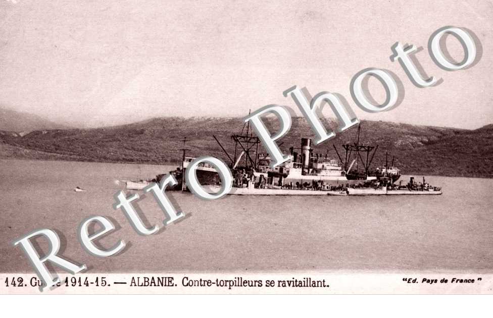 Contre Torpilleurs se ravitaillant