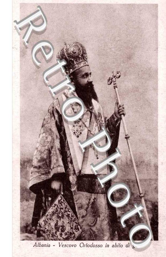 Vescovo Ortodosso in abito di gala