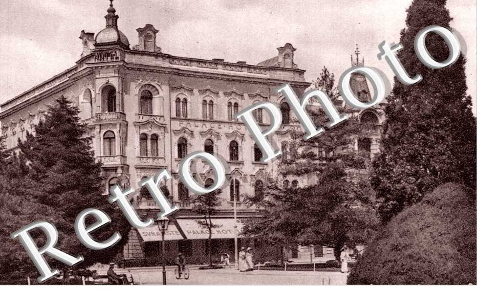 La Place de l'Academie