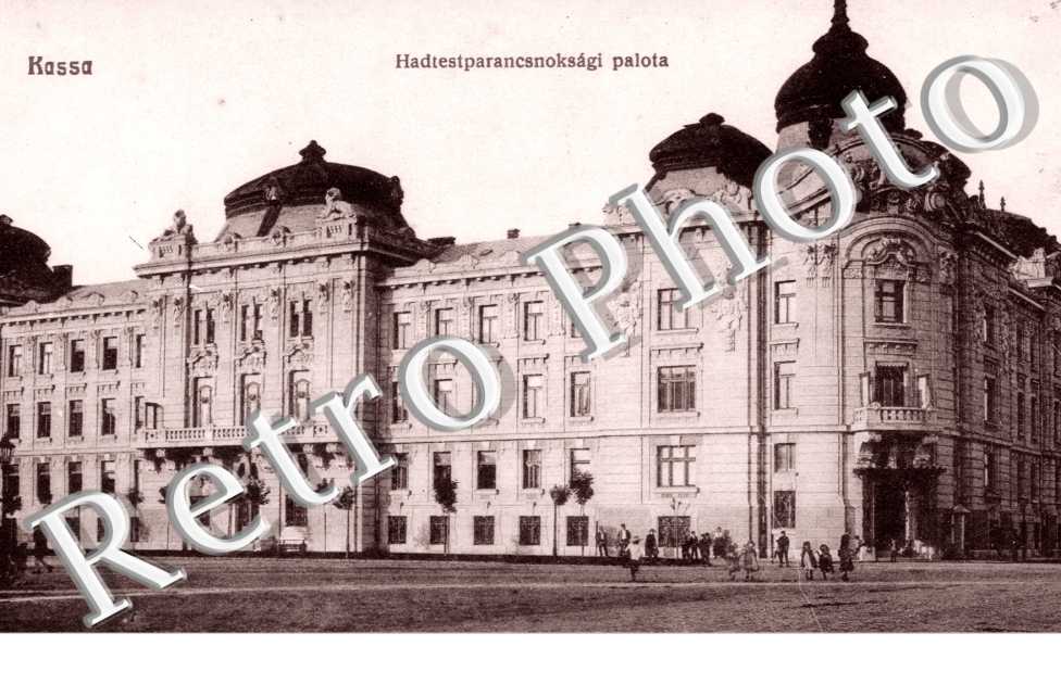 Kassa, Hadtestparancsnoksagi palota