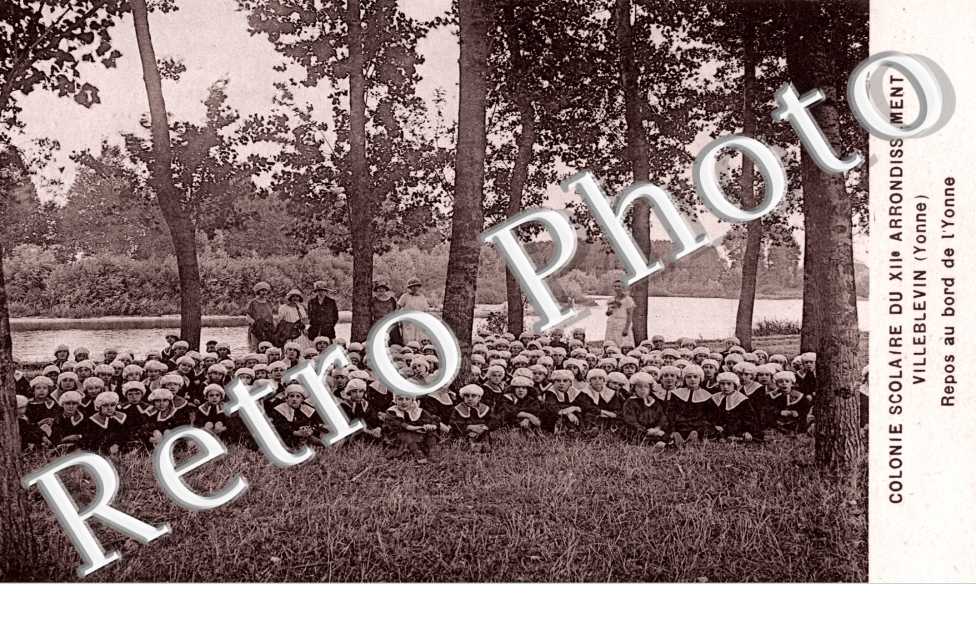 Colonie scolaire du 12eme arrondissement repos au bord de l'Yonne