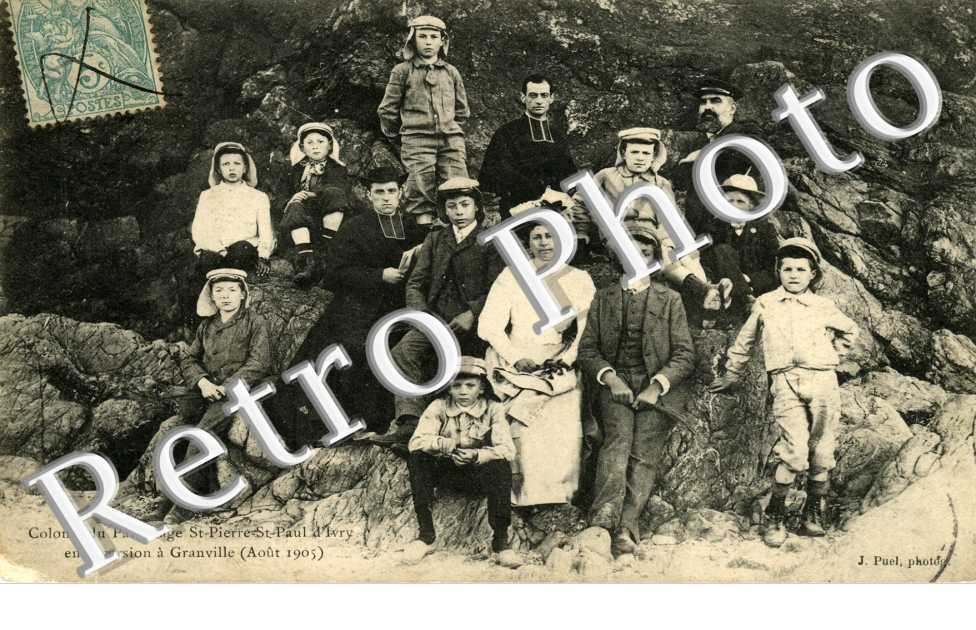 Colonie du patronage Saint Pierre Saint Paul d'Ivry en excursion a Granville (aout 1905)