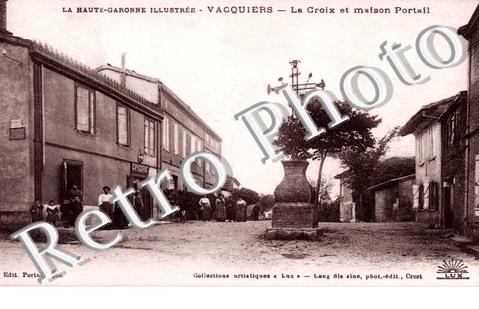 la Croix et maison Portail