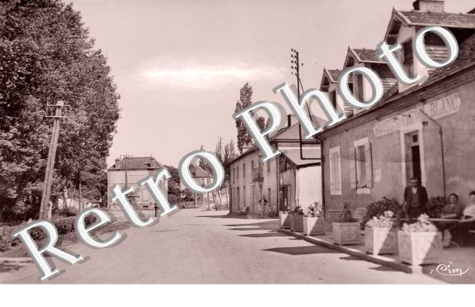 La Place et le Poste