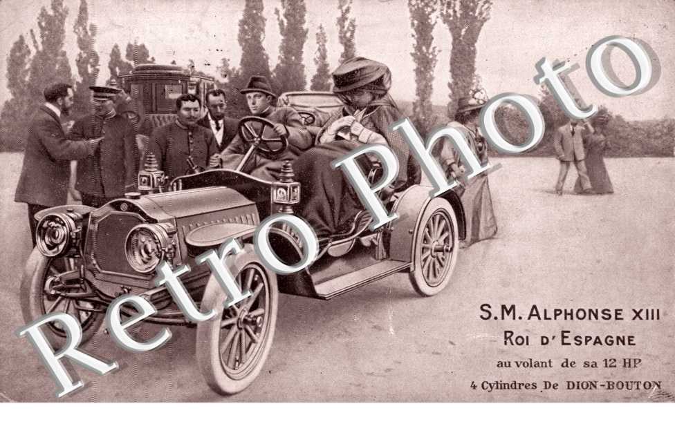 Alphonse XIII roi d'Espagne au volant de sa De Dion Bouton